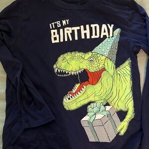 Place ITS MY BIRTHDAY dinosaur shirt size 10/12